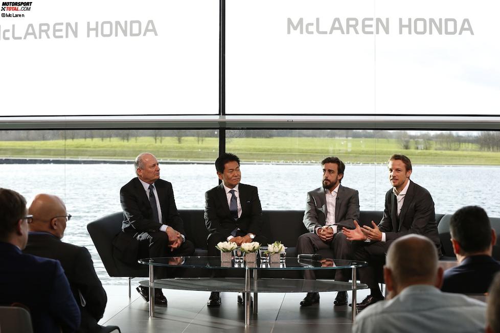 Der neue McLaren-Fahrerkader mit Boss Ron Dennis und Yasuhisa Arai