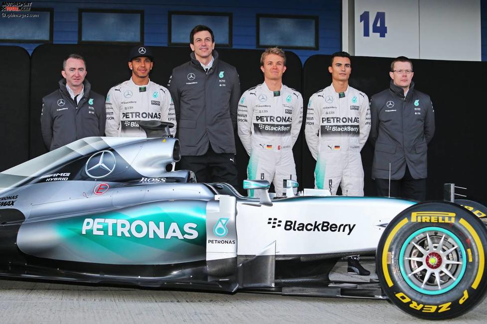 Lewis Hamilton (Mercedes), Toto Wolff, Nico Rosberg (Mercedes) und Pascal Wehrlein (Mercedes DTM) 