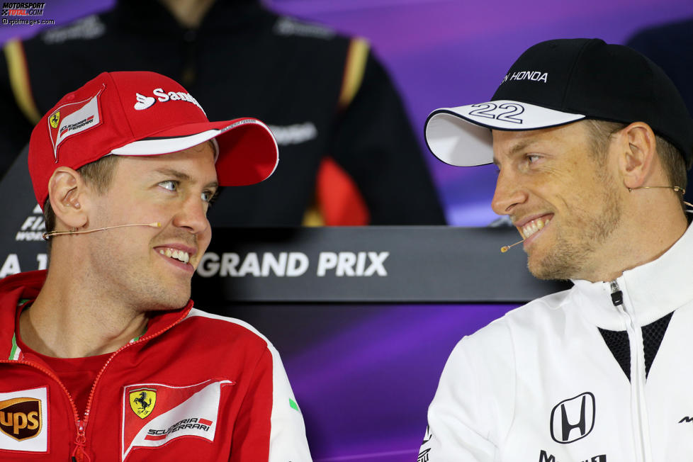 Sebastian Vettel (Ferrari) und Jenson Button (McLaren) 