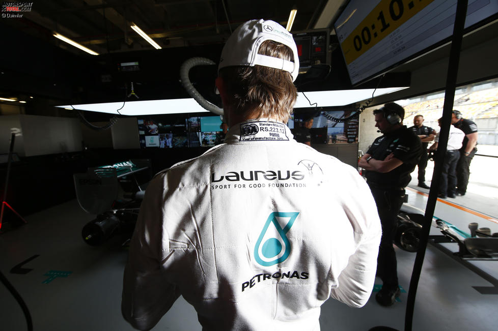 Mercedes f?hrt ab dem Grand Prix in Schanghai mit Laureus-Branding #DriveForGood 