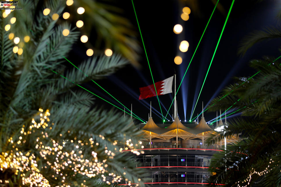 Paddock in Bahrain bei Nacht