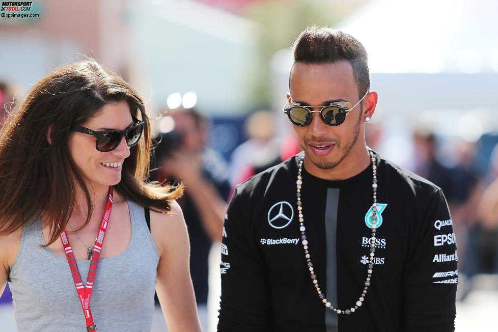 Cyndie Allemann und Lewis Hamilton (Mercedes) 