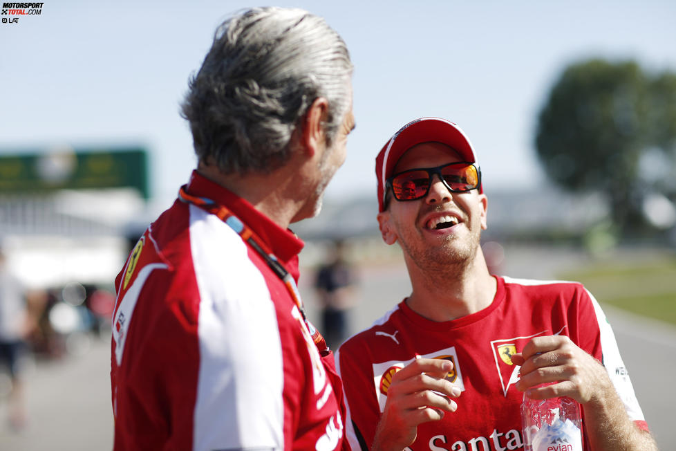 Maurizio Arrivabene und Sebastian Vettel (Ferrari) 