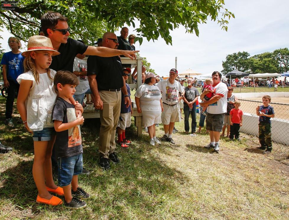 Jeff Gordon besucht mit seinen Kids den Short-Track in Rio Linda, wo er einst seine ersten Runden drehte 