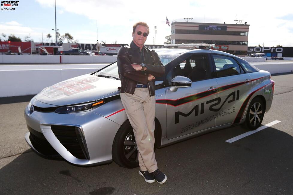 Arnold Schwarzenegger fuhr das Pace-Car: Den Toyota Mirai mit Wasserstoffantrieb
