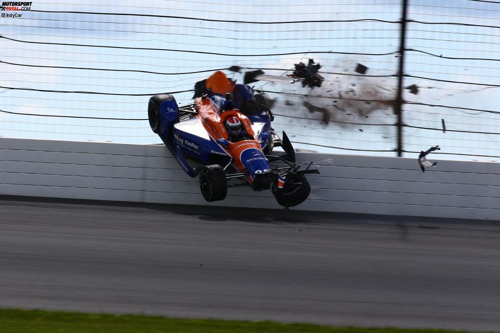 Crash von Charlie Kimball (Ganassi) im Qualifying