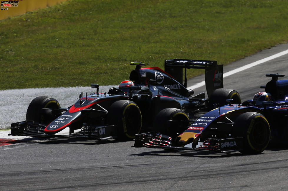 Jenson Button (McLaren) und Max Verstappen (Toro Rosso) 