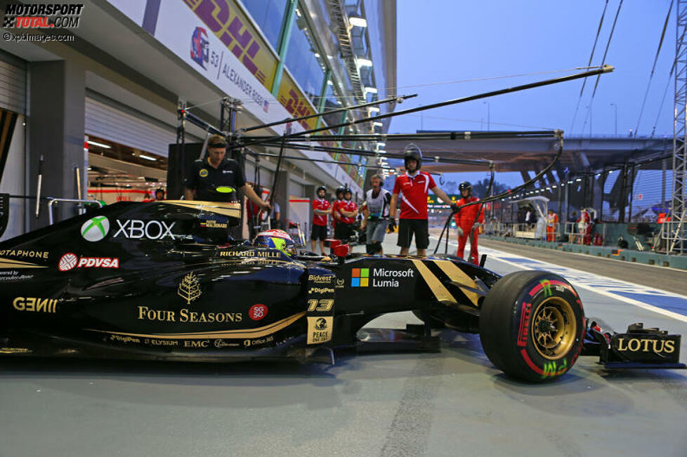 Pastor Maldonado (Lotus) 