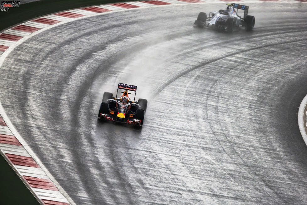 Daniel Ricciardo (Red Bull) und Valtteri Bottas (Williams) 