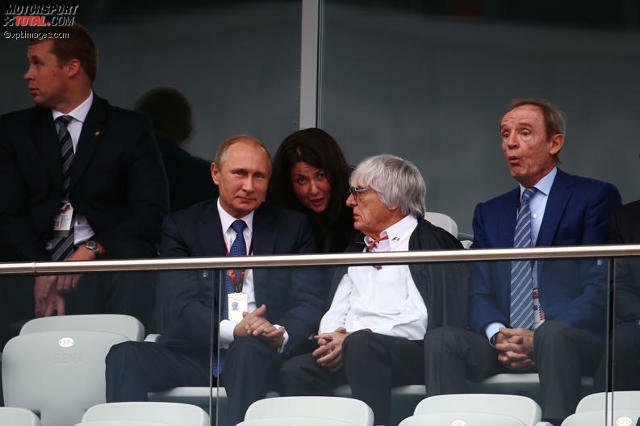 Russlands Wladimir Putin und Bernie Ecclestone verstehen sich prächtig. Das war schon hinter den Kulissen des ersten Russland-Grand-Prix 2014 so...