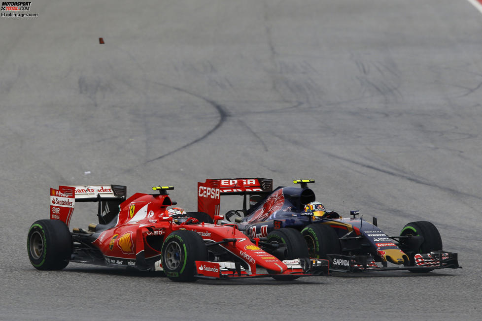 Carlos Sainz (Toro Rosso) und Kimi Räikkönen (Ferrari) 