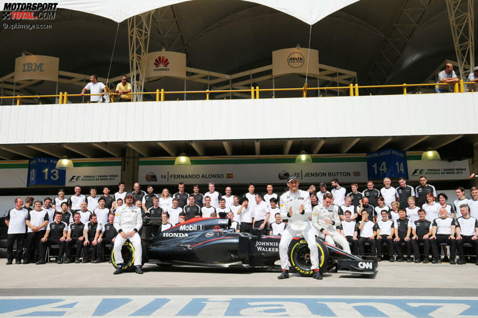 Fernando Alonso (McLaren), Jenson Button (McLaren) und Stoffel Vandoorne 