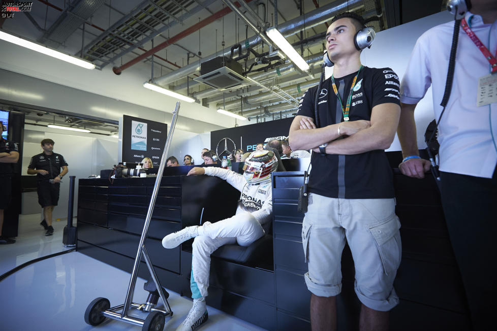 Lewis Hamilton (Mercedes) und Pascal Wehrlein 