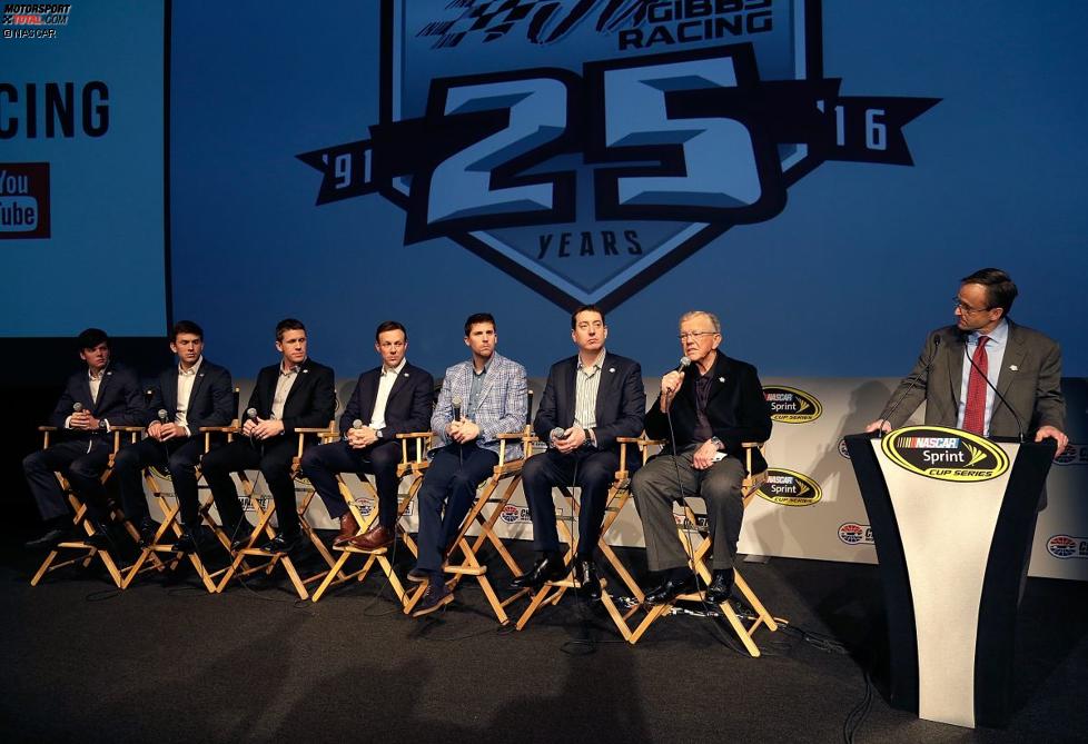 Joe Gibbs Racing: Erik Jones, Daniel Suarez, Carl Edwards, Matt Kenseth, Denny Hamlin, Kyle Busch und Joe Gibbs