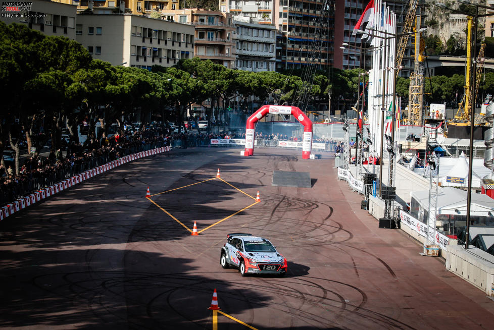 Showrun in Monte Carlo