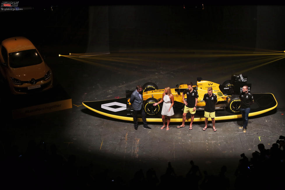 Jolyon Palmer (Renault), Kevin Magnussen (Renault) und Cyril Abiteboul 