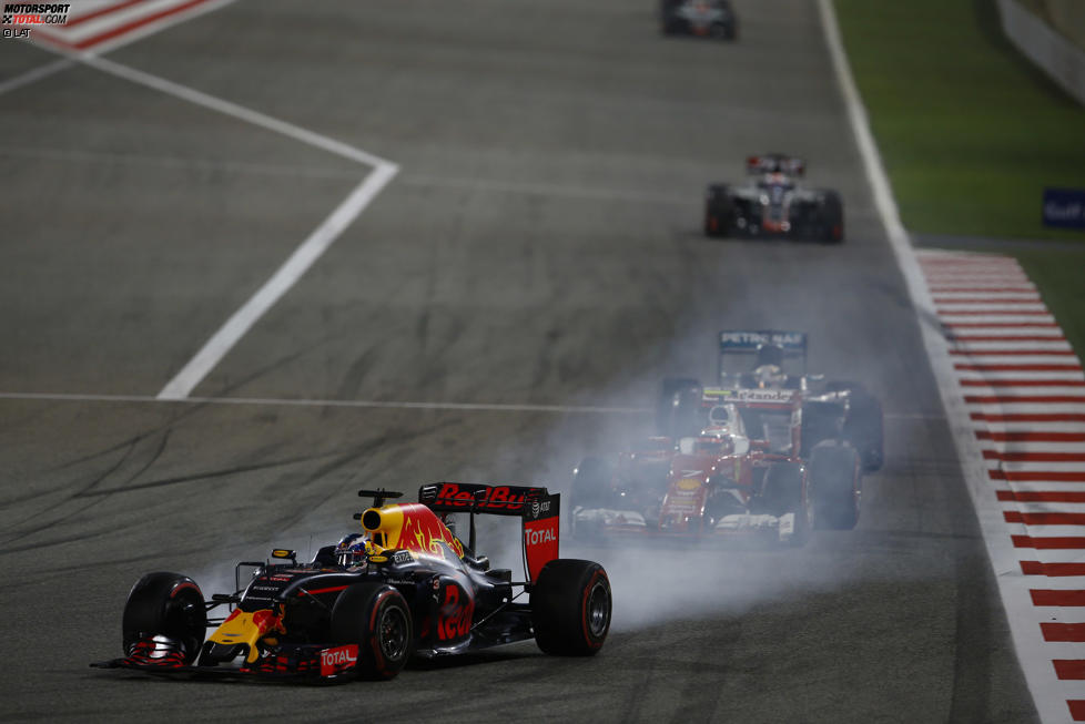 Daniel Ricciardo (Red Bull), Kimi Räikkönen (Ferrari) und Lewis Hamilton (Mercedes) 