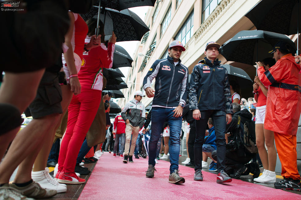 Carlos Sainz (Toro Rosso) und Max Verstappen (Red Bull) 