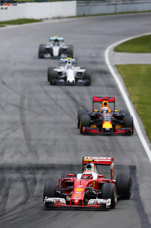 Kimi Räikkönen (Ferrari), Daniel Ricciardo (Red Bull) und Valtteri Bottas (Williams) 