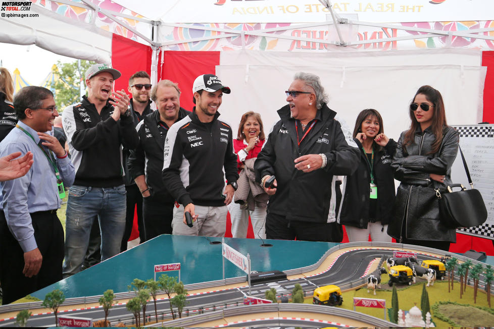 Vijay Mallya und Sergio Perez (Force India) 