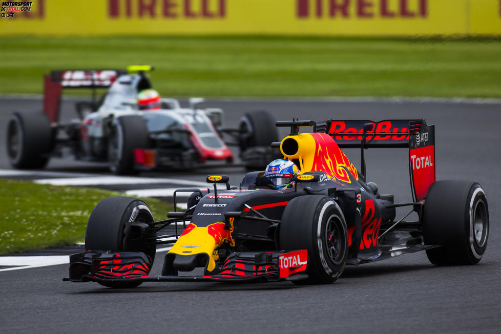 Daniel Ricciardo (Red Bull) und Esteban Gutierrez (Haas) 