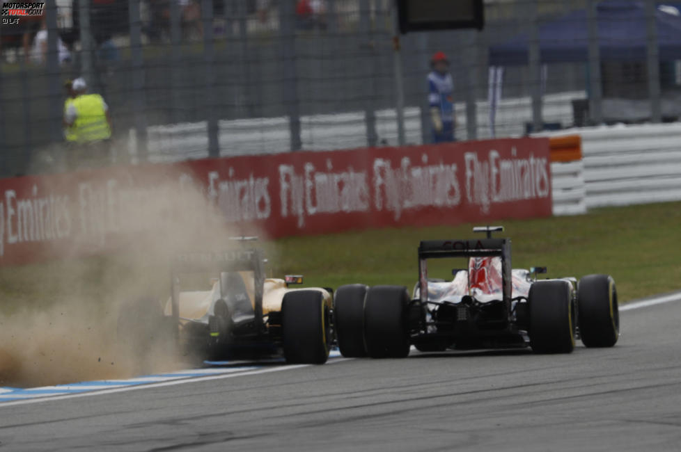 Carlos Sainz (Toro Rosso) und Kevin Magnussen (Renault) 