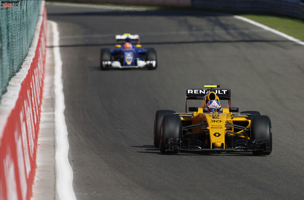 Jolyon Palmer (Renault) und Felipe Nasr (Sauber) 