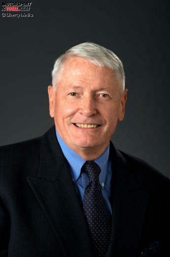 Jetzt durchklicken: Das sind die neuen Chefs der Formel 1! John Malone (75), Vorsitzender von Liberty Media. Malone wird auf ein Vermögen von 6,5 Milliarden US-Dollar geschätzt. Er hat in Yale Elektrotechnik, Wirtschaft und Industriemanagement studiert und ist Doktor der Philosophie. Von Geschäftspartnern wird er "Darth Vader" genannt. Jetzt durchklicken: Das sind die neuen Chefs der Formel 1! John Malone (75), Vorsitzender von Liberty Media. Malone wird auf ein Vermögen von 6,5 Milliarden US-Dollar geschätzt. Er hat in Yale Elektrotechnik, Wirtschaft und Industriemanagement studiert und ist Doktor der Philosophie. Von Geschäftspartnern wird er "Darth Vader" genannt.