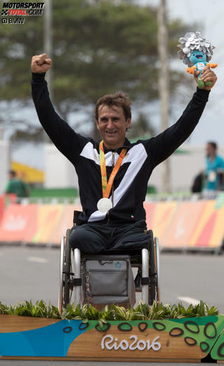 Alex Zanardi holte am Donnerstag bereits seine fünfte Medaille bei den Paralympics.