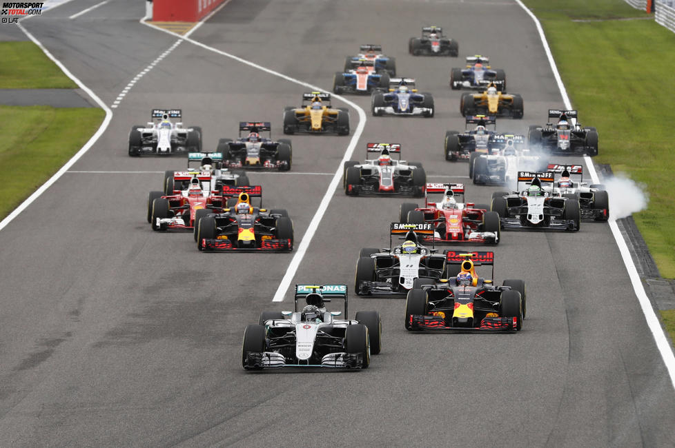 Nico Rosberg (Mercedes), Max Verstappen (Red Bull), Sergio Perez (Force India), Daniel Ricciardo (Red Bull) und Sebastian Vettel (Ferrari) 