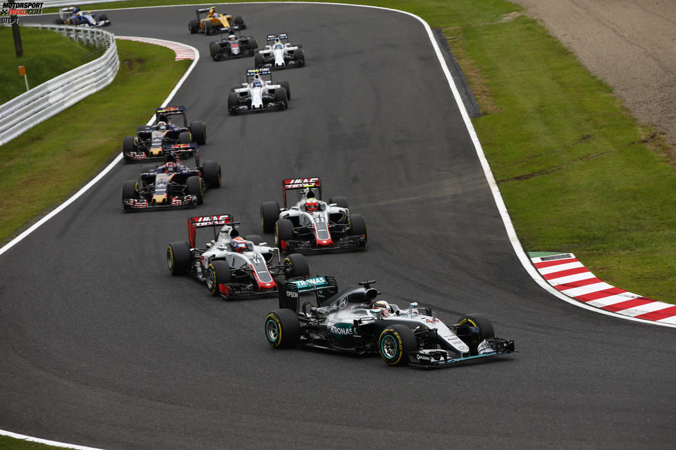Lewis Hamilton (Mercedes), Romain Grosjean (Haas), Daniil Kwjat (Toro Rosso) und Carlos Sainz (Toro Rosso) 