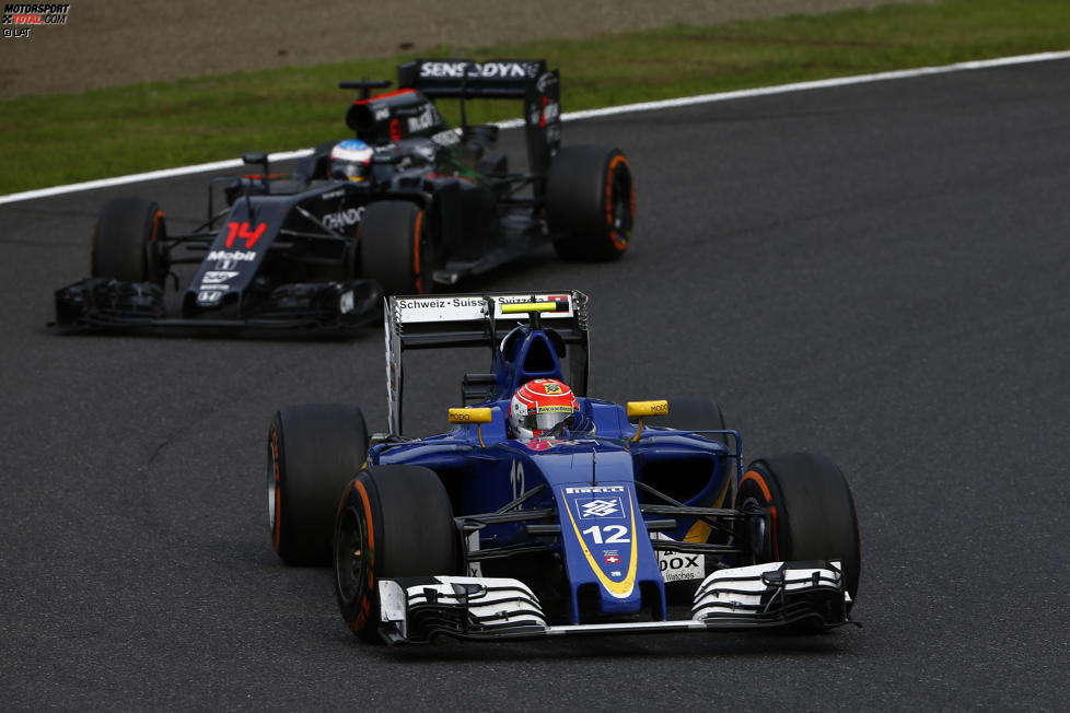 Felipe Nasr (Sauber) und Fernando Alonso (McLaren) 