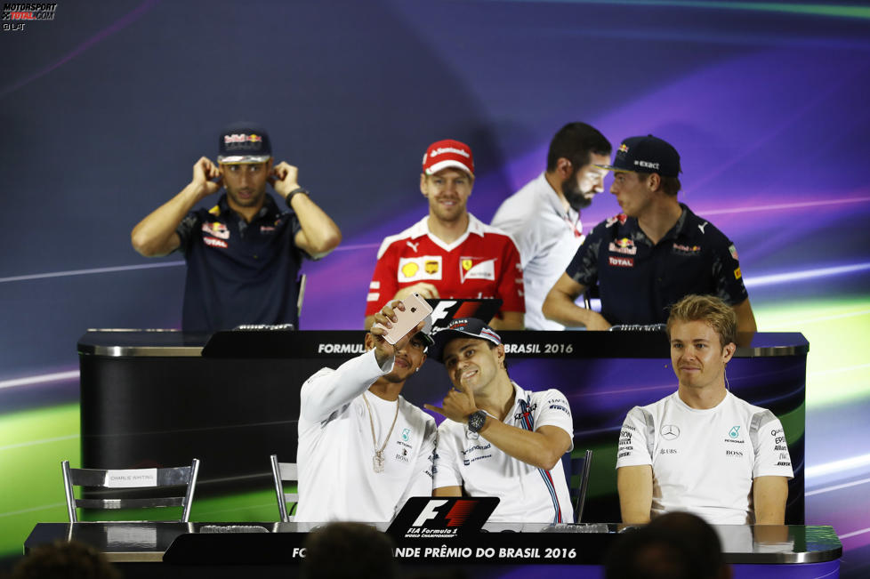 Daniel Ricciardo (Red Bull), Sebastian Vettel (Ferrari), Max Verstappen (Red Bull), Lewis Hamilton (Mercedes), Felipe Massa (Williams) und Nico Rosberg (Mercedes) 