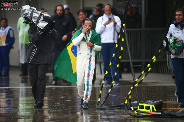 Überwältigt: Felipe Massa lässt seinen Emotionen freien Lauf...
