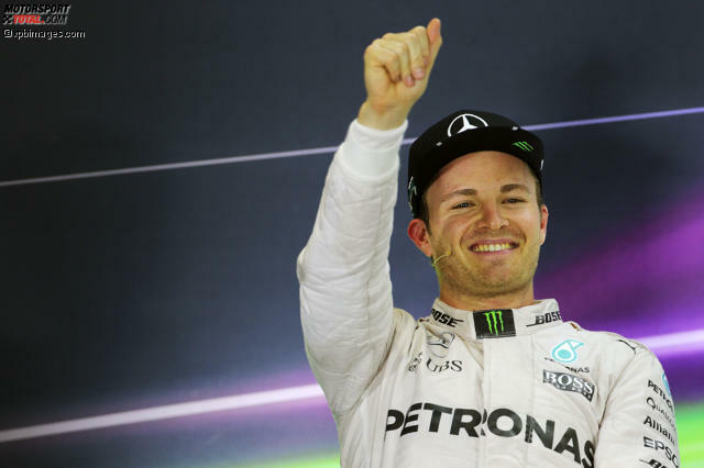 Nico Rosberg freut sich über seinen dritten Schulnoten-Sieg der Saison 2016. Jetzt durch die schönsten Jubelfotos klicken! Nico Rosberg freut sich über seinen dritten Schulnoten-Sieg der Saison 2016. Jetzt durch die schönsten Jubelfotos klicken!