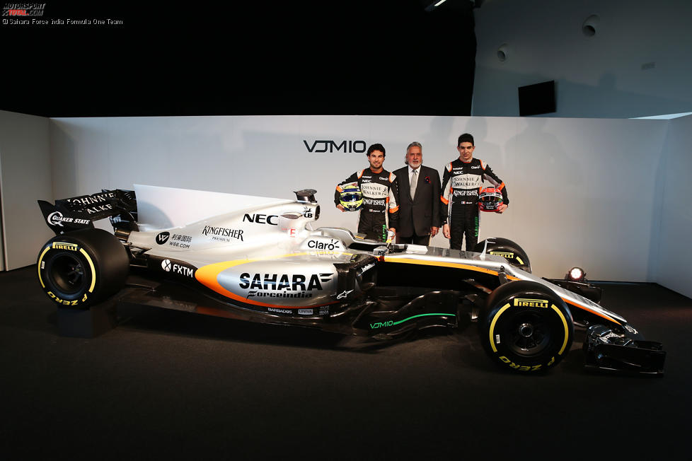 Sergio Perez (Force India), Vijay Mallya und Esteban Ocon (Force India) 