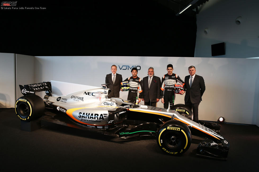 Sergio Perez (Force India), Vijay Mallya, Esteban Ocon (Force India) und Otmar Szafnauer 