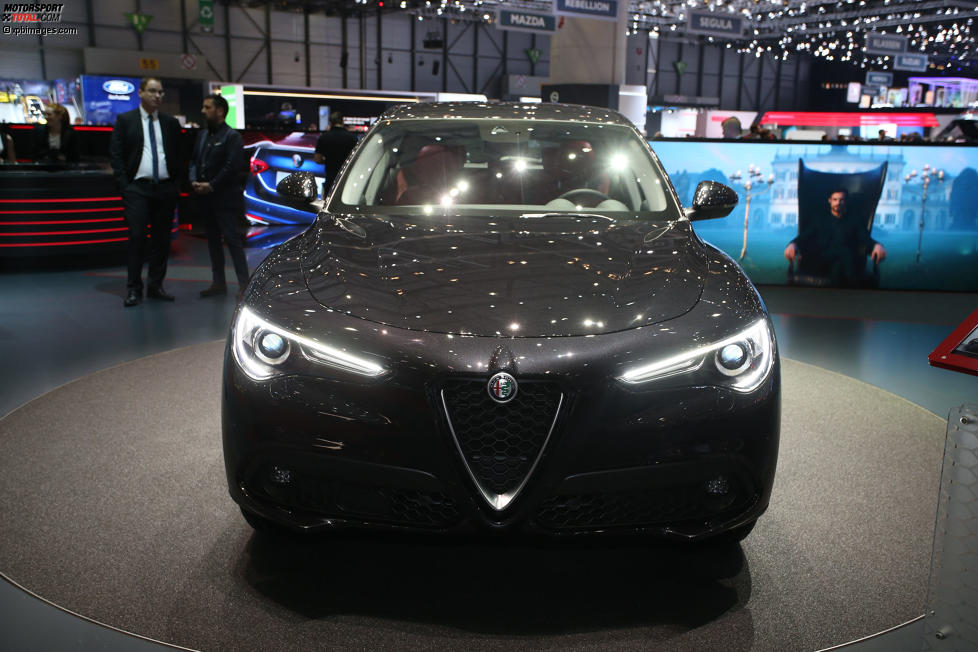 Alfa Romeo Stelvio auf dem Automobilsalon Genf 2017