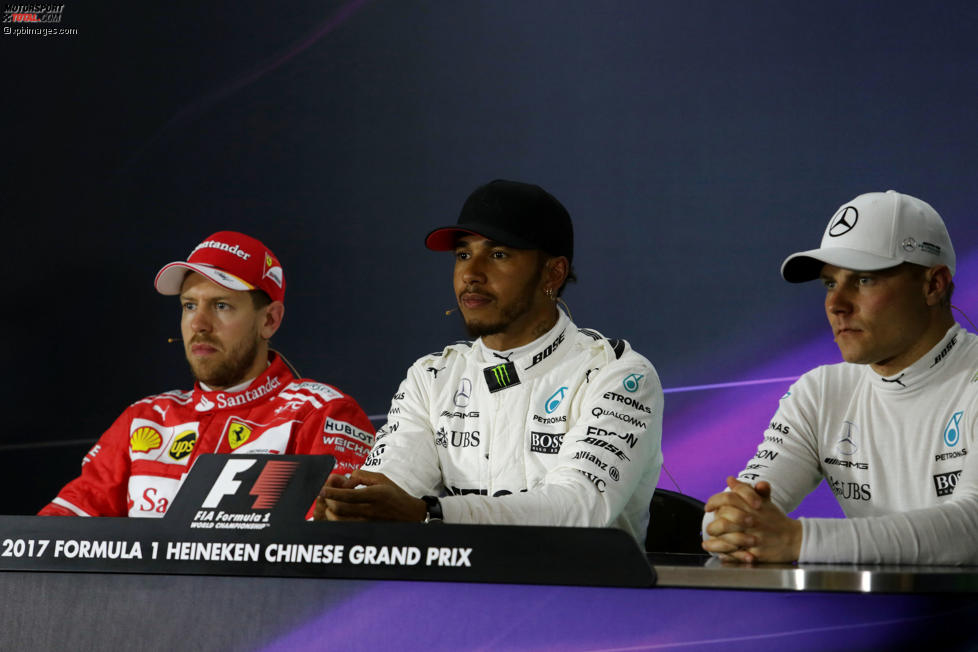 Sebastian Vettel (Ferrari), Lewis Hamilton (Mercedes) und Valtteri Bottas (Mercedes) 