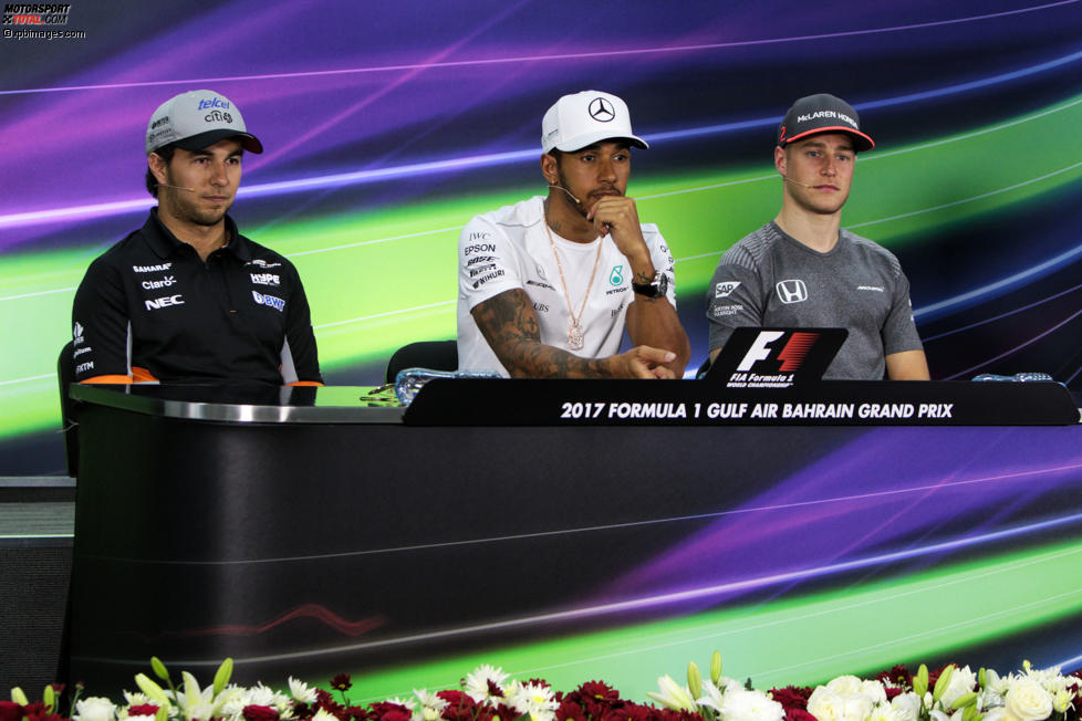 Sergio Perez (Force India), Lewis Hamilton (Mercedes) und Stoffel Vandoorne (McLaren) 