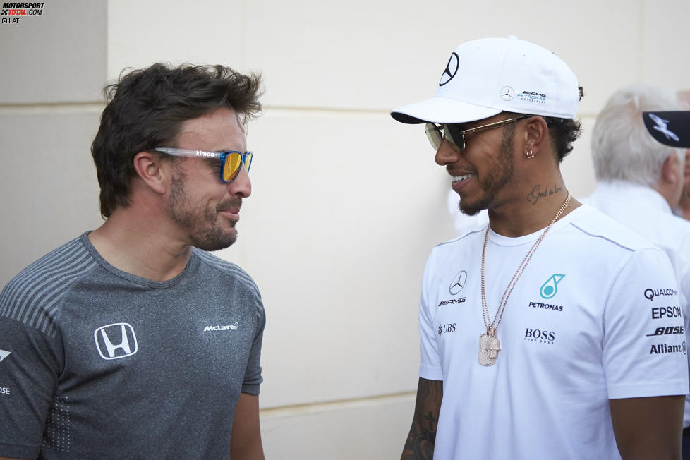 Fernando Alonso (McLaren) und Lewis Hamilton (Mercedes) 