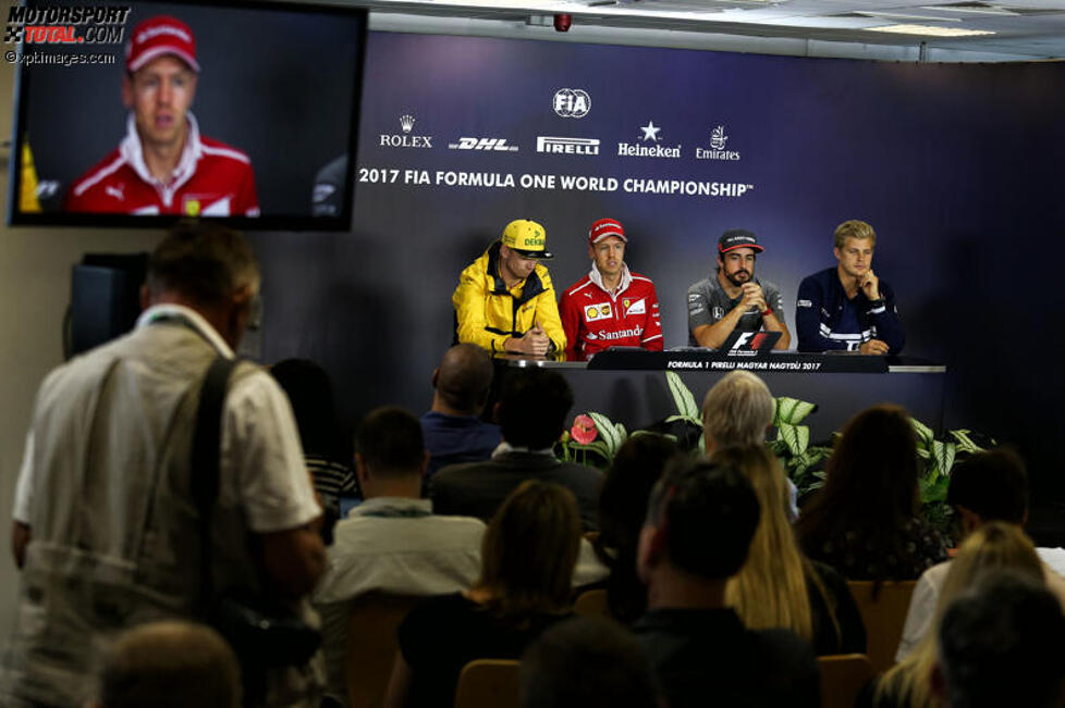 Nico Hülkenberg (Renault), Sebastian Vettel (Ferrari), Fernando Alonso (McLaren) und Marcus Ericsson (Sauber) 