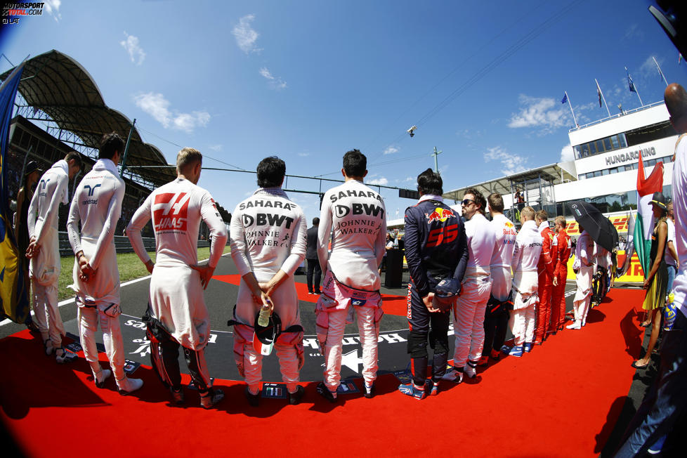 Paul di Resta (Williams), Lance Stroll (Williams), Kevin Magnussen (Haas), Sergio Perez (Force India), Esteban Ocon (Force India), Carlos Sainz (Toro Rosso), Fernando Alonso (McLaren), Daniil Kwjat (Toro Rosso), Valtteri Bottas (Mercedes) und Sebastian Vettel (Ferrari) 