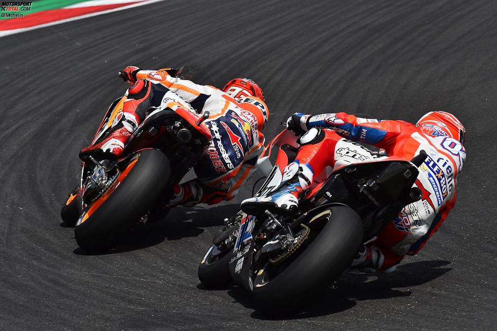 Andrea Dovizioso hinter Marc Marquez