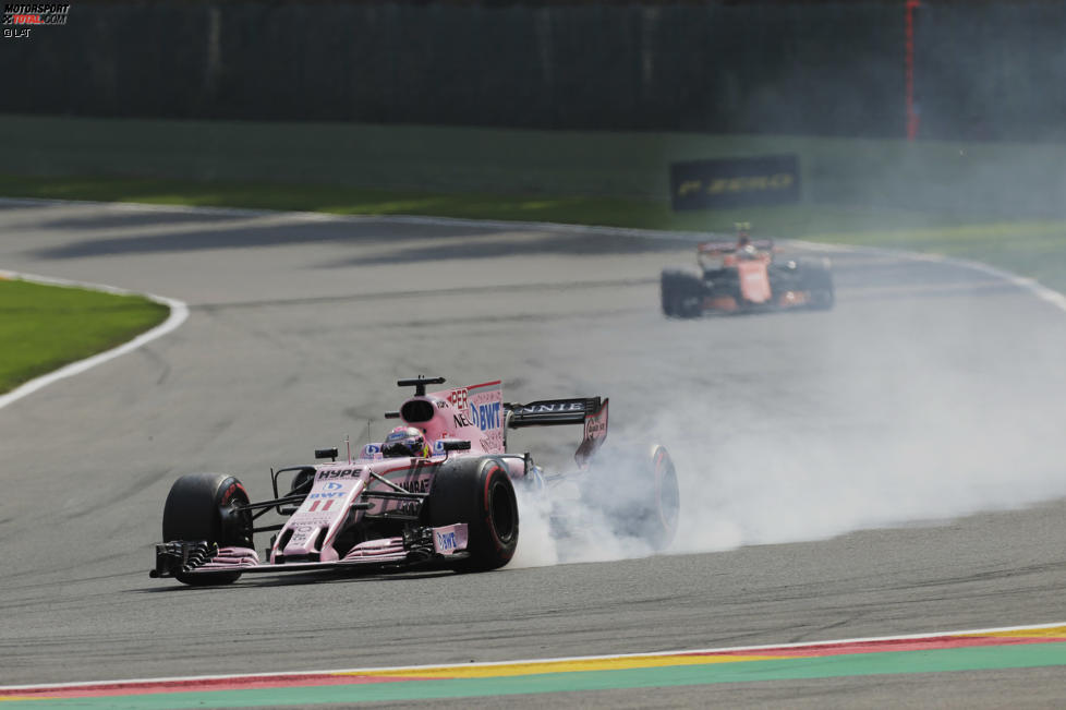 Sergio Perez (Force India) und Stoffel Vandoorne (McLaren) 