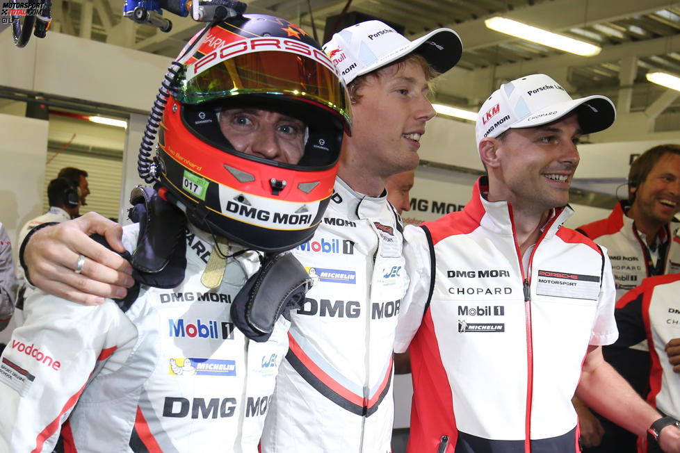 Timo Bernhard (Porsche) , Brendon Hartley (Porsche) und Earl Bamber (Porsche) 