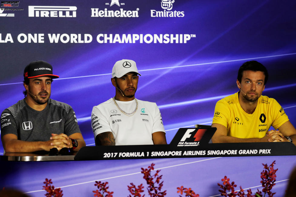 Fernando Alonso (McLaren), Lewis Hamilton (Mercedes) und Jolyon Palmer (Renault) 