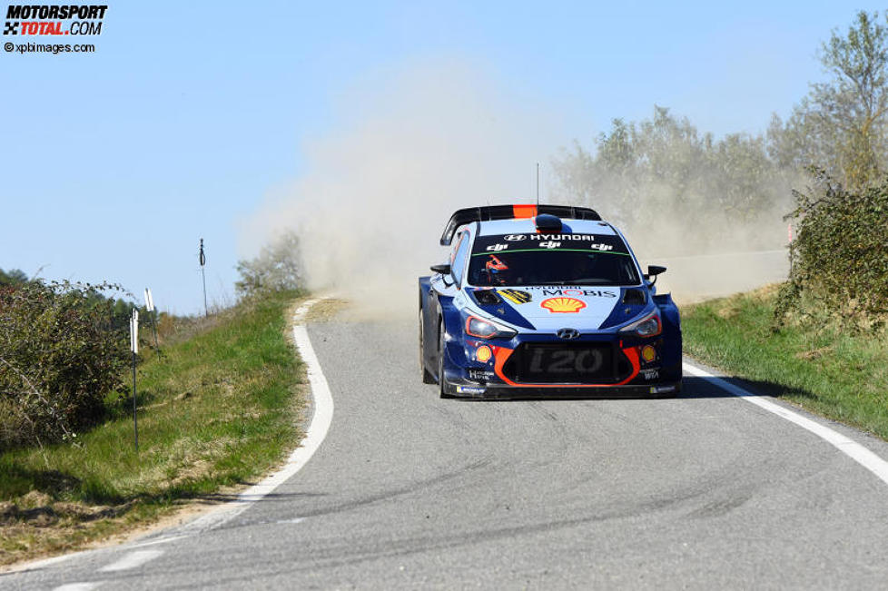 Thierry Neuville (Hyundai) und Nicolas Gilsoul 