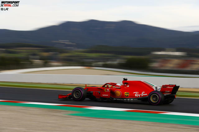 Tagesbestzeit für Sebastian Vettel - aber ist Mercedes trotzdem schneller? Jetzt durch die aktuellen Tech-Leckerbissen klicken!