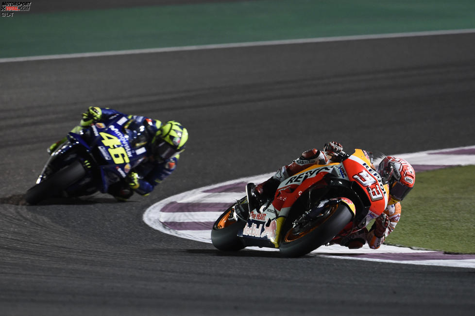 Marc Marquez vor Valentino Rossi 